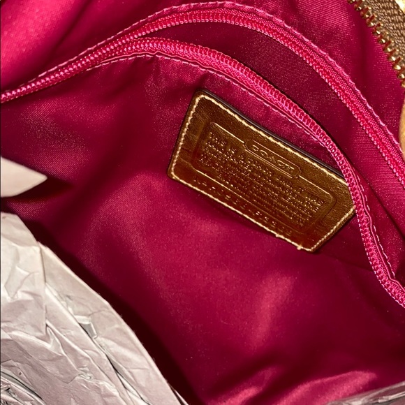 NWT Gold graffiti Coach purse - Picture 4 of 4
